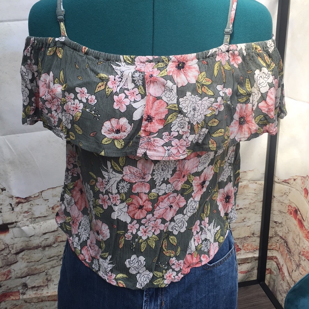 Billabong Off-The-Shoulder Cold Shoulder Ruffle Neckline Floral Print Top